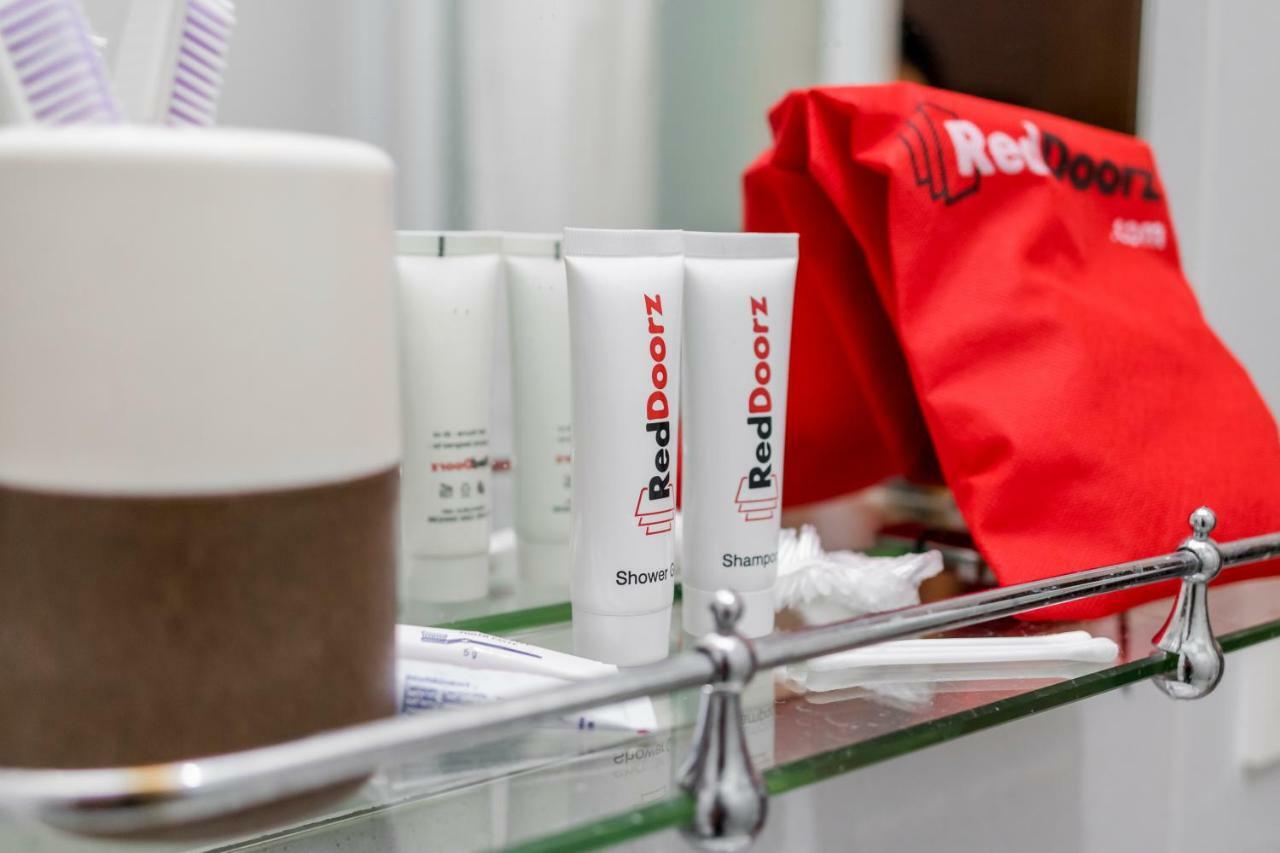 Reddoorz Plus Near Mien Tay Bus Station 2 Ho Chi Minh Zewnętrze zdjęcie